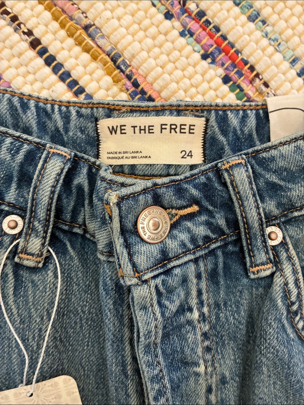 We The Free Light Blue High-Rise Women's Embroidered Denim Jeans, size 24 NWT - Picture 2 of 7